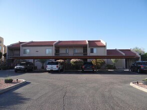 16644 E Westby Dr, Unit 203 in Fountain Hills, AZ - Building Photo - Building Photo