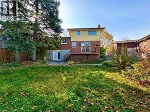 86 Devonglen Dr in Kitchener, ON - Building Photo - Building Photo