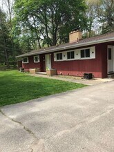 2855 Whippoorwill Ln in Ann Arbor, MI - Building Photo - Building Photo