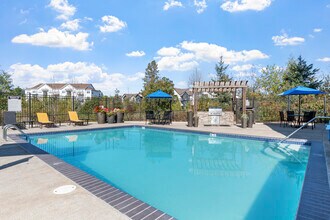 Element 170 Apartments in Beaverton, OR - Building Photo - Building Photo