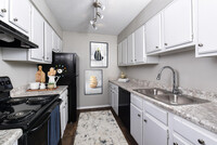 Valley Station Apartment Homes in Birmingham, AL - Building Photo - Building Photo