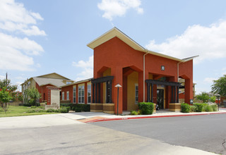 San Juan Square in San Antonio, TX - Foto de edificio - Building Photo