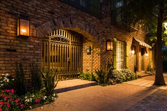 Marquee Uptown & Carriage Square in Houston, TX - Foto de edificio - Building Photo