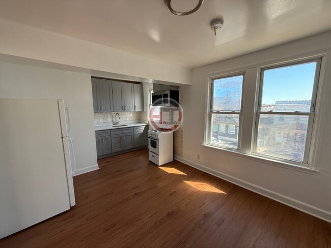 property at 1531 Gillespie Ave