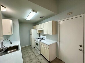 301 Craigmont Dr in Austin, TX - Foto de edificio - Building Photo