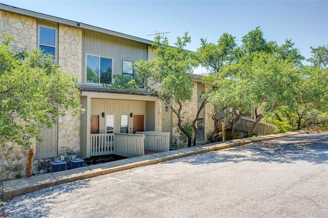 801 Grassy Knoll in Horseshoe Bay, TX - Building Photo - Building Photo
