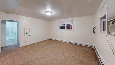 1119 E Thayer Ave in Bismarck, ND - Building Photo - Building Photo