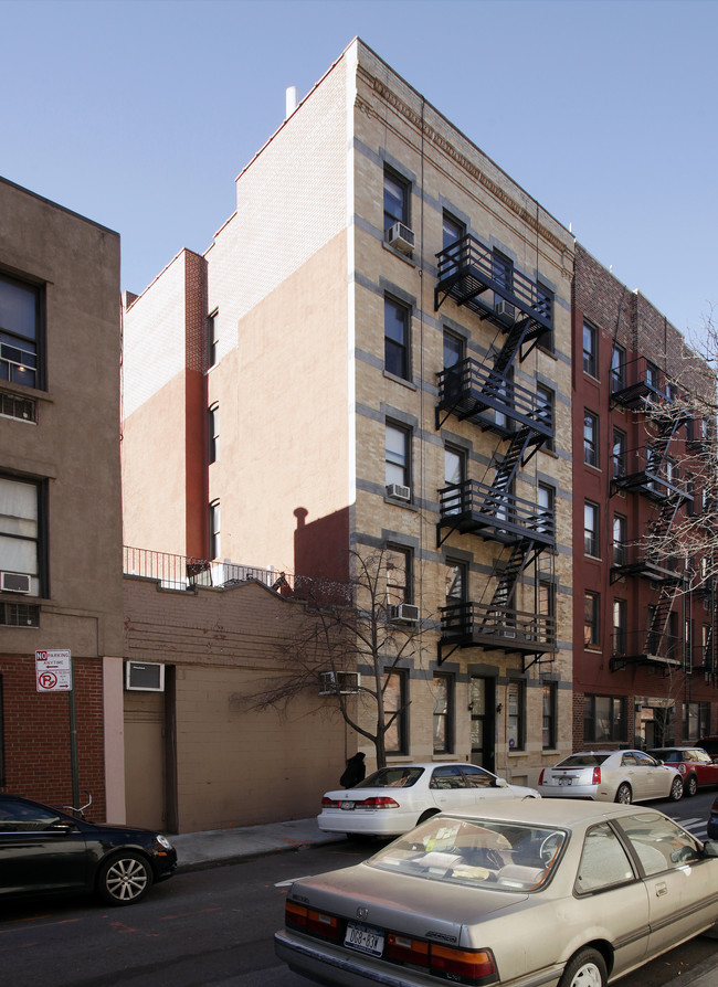 39 Bedford Street in New York, NY - Foto de edificio - Building Photo