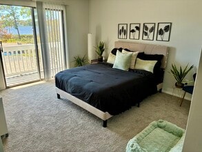 Island Pointe in Jacksonville, FL - Building Photo - Building Photo