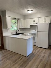 5794 Fairfax St NW-Unit -5796 in North Canton, OH - Building Photo - Building Photo