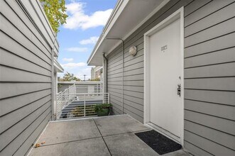 3711 Holland Ave in Dallas, TX - Building Photo - Building Photo