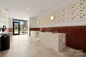 4101 Raleigh St in Charlotte, NC - Foto de edificio - Building Photo