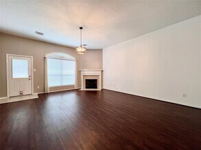 67 N Merryweather Cir in Conroe, TX - Building Photo - Building Photo