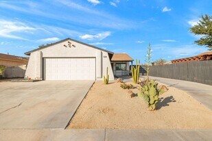 82934 Vía Venecia in Indio, CA - Building Photo