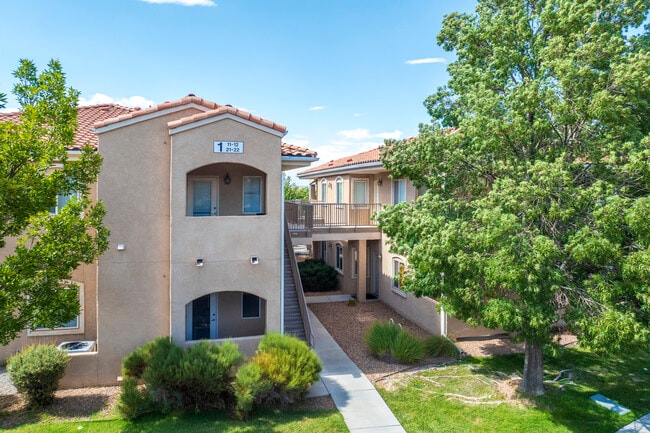 Rancho Mirage Condos in Albuquerque, NM - Building Photo - Building Photo