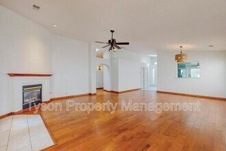 11512 Jewel Cave Rd SE in Albuquerque, NM - Building Photo - Building Photo
