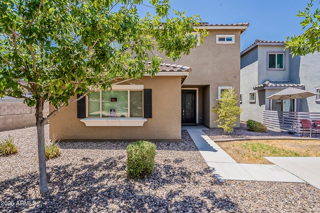 property at 1807 W Pollack St