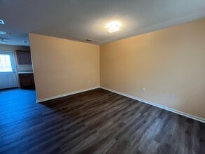1819 Hazel Dr in Valdosta, GA - Building Photo - Building Photo
