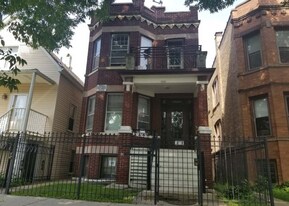 3928 N Bernard St in Chicago, IL - Building Photo