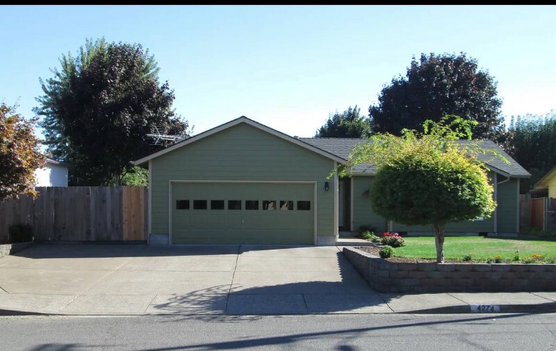4274 Glencoe St NE in Salem, OR - Building Photo