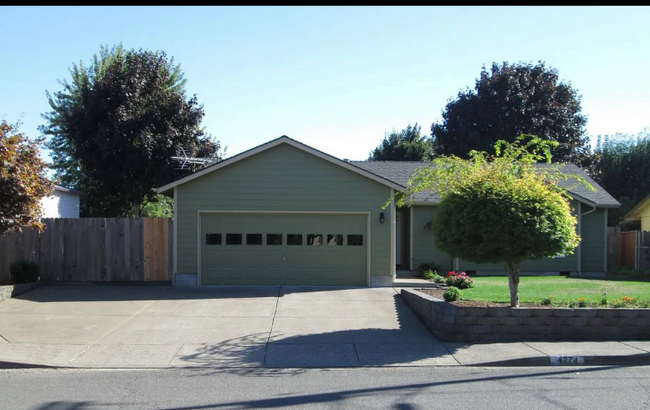 property at 4274 Glencoe St NE