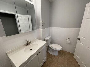 227 Holland St, Unit 1 in Somerville, MA - Foto de edificio - Building Photo