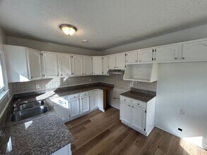 23799 Tuscany Ave in Eastpointe, MI - Building Photo - Building Photo
