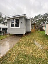 9572 Darkwood St in Willis, TX - Building Photo - Building Photo