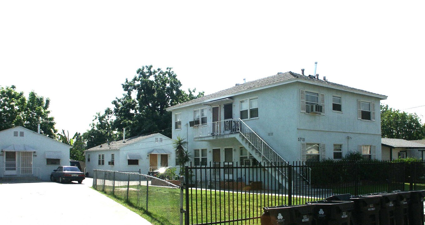 5714-5722 Elmer Ave in North Hollywood, CA - Building Photo