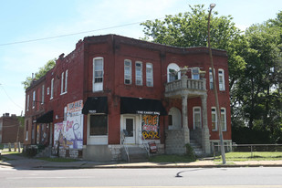 7820 N Broadway Apartments