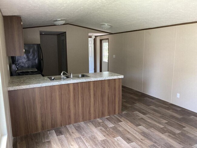 2209 E Effingham Hwy in Effingham, SC - Building Photo - Building Photo