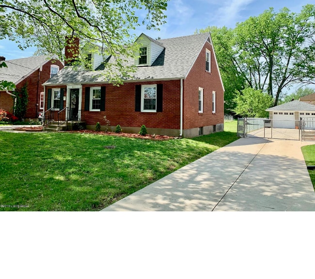 property at 3006 Bobolink Rd