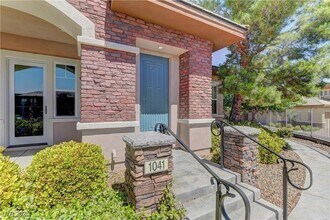 11280 Granite Ridge Dr in Las Vegas, NV - Building Photo - Building Photo