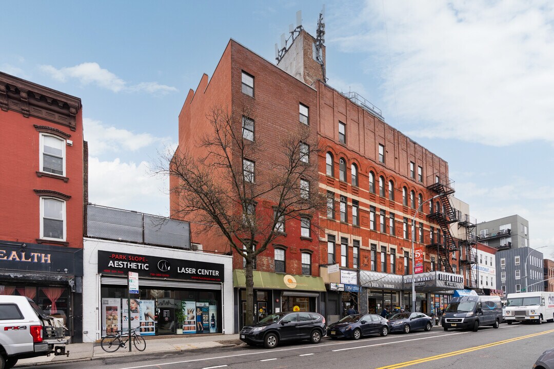 501 5th Ave in Brooklyn, NY - Building Photo