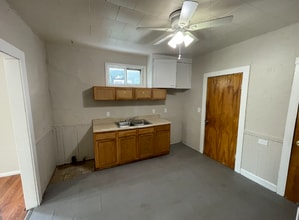 3413 E 72nd St in Cleveland, OH - Building Photo - Building Photo