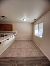 1294 Dalton St in Tulare, CA - Building Photo - Building Photo