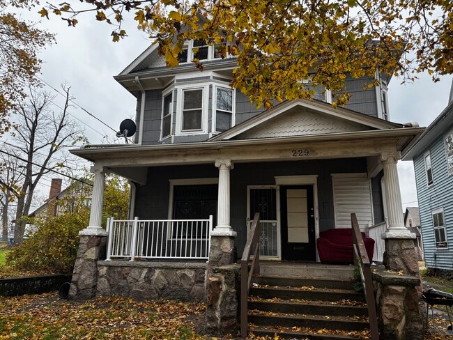 property at 229 N Washington Ave
