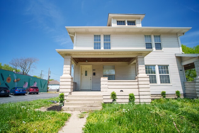 1920 E Washington St, Unit 20