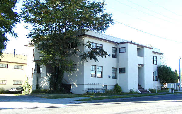 301 W Mcloughlin Blvd in Vancouver, WA - Building Photo - Building Photo