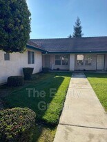 2519 W Oriole Ave in Visalia, CA - Building Photo