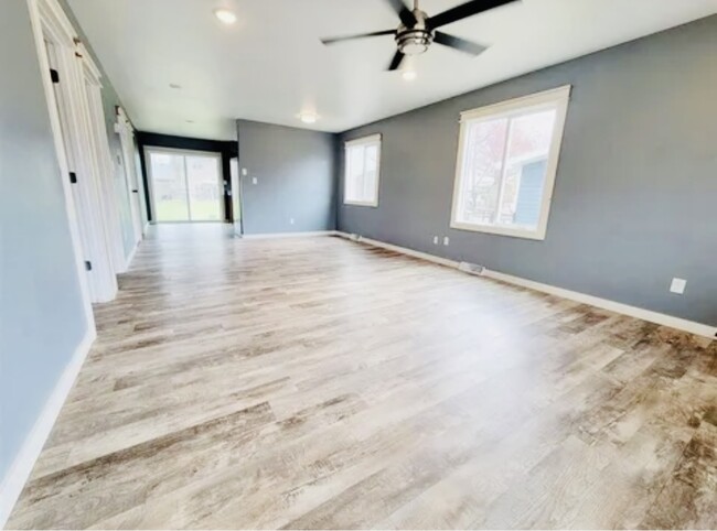 property at 1451 Westview Dr