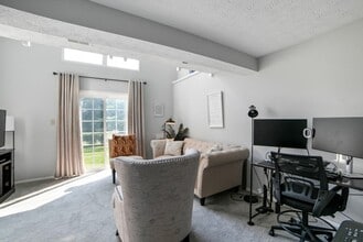 3650 Castle Terrace in Silver Spring, MD - Foto de edificio - Building Photo