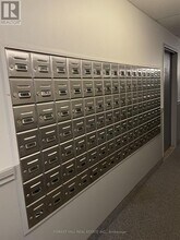 1600 Adelaide St N in London, ON - Building Photo - Building Photo