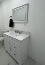 380 W 32nd St in Hialeah, FL - Building Photo - Building Photo