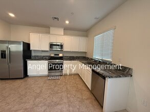 12716 Scholarly Wy in Rancho Cordova, CA - Building Photo - Building Photo