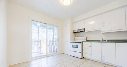 3775 Laurier Av E in Montréal, QC - Building Photo - Building Photo