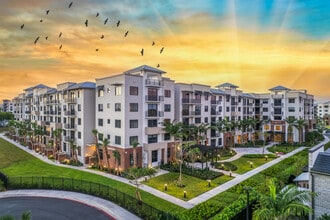 Shalimar Plantation East in Plantation, FL - Building Photo - Building Photo