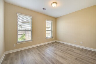 5530 Mangrove Creek Ln in Sugar Land, TX - Building Photo - Building Photo