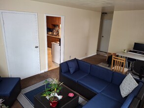 8317 W Dana St, Unit 8317 in Milwaukee, WI - Building Photo - Building Photo