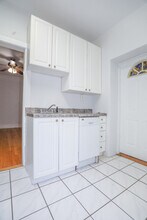 444 W Arlington Pl-Unit -2 in Chicago, IL - Building Photo - Building Photo